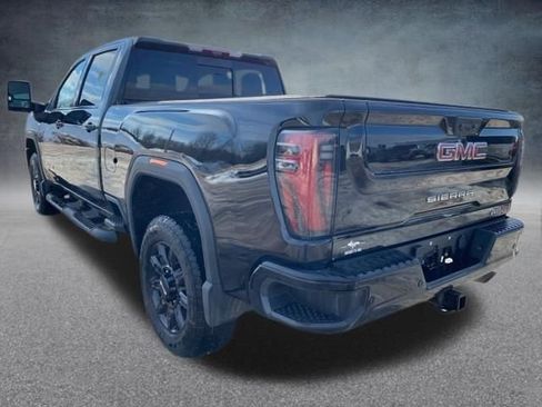 Used 2024 GMC Sierra 2500 AT4 w/ Technology Package AWD/4WD image 11