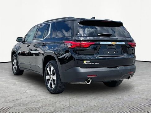 Used 2023 Chevrolet Traverse LT w/ LT Premium Package AWD/4WD image 4