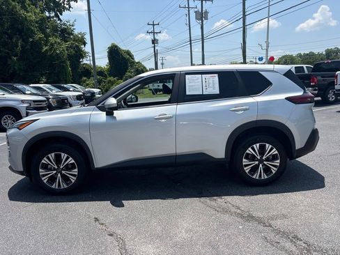 Used 2023 Nissan Rogue SV AWD/4WD image 6
