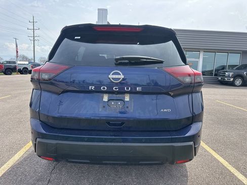 Used 2025 Nissan Rogue SV image 13