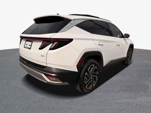 Certified 2025 Hyundai Tucson Limited image 3