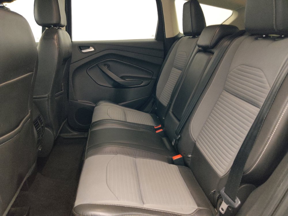 Used 2017 Ford Escape SE w/ SE Sport Appearance Package FWD image 18