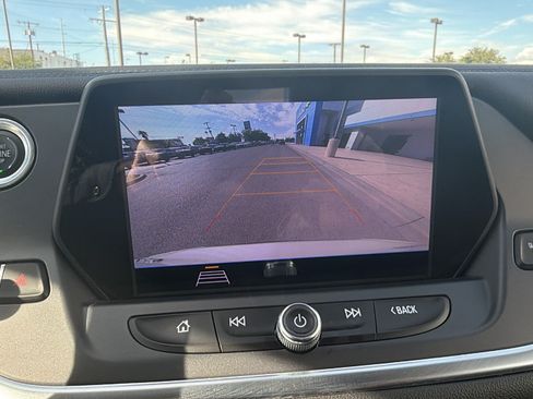 Used 2020 Chevrolet Blazer LT FWD image 11