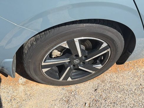 Used 2024 Nissan Sentra SV FWD image 14