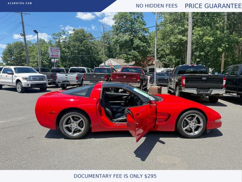 Used 2002 Chevrolet Corvette Coupe w/ Preferred Equipment Group2 RWD image 12