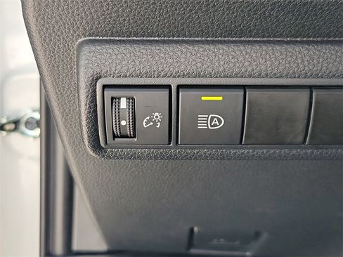 Used 2024 Toyota Corolla SE image 30