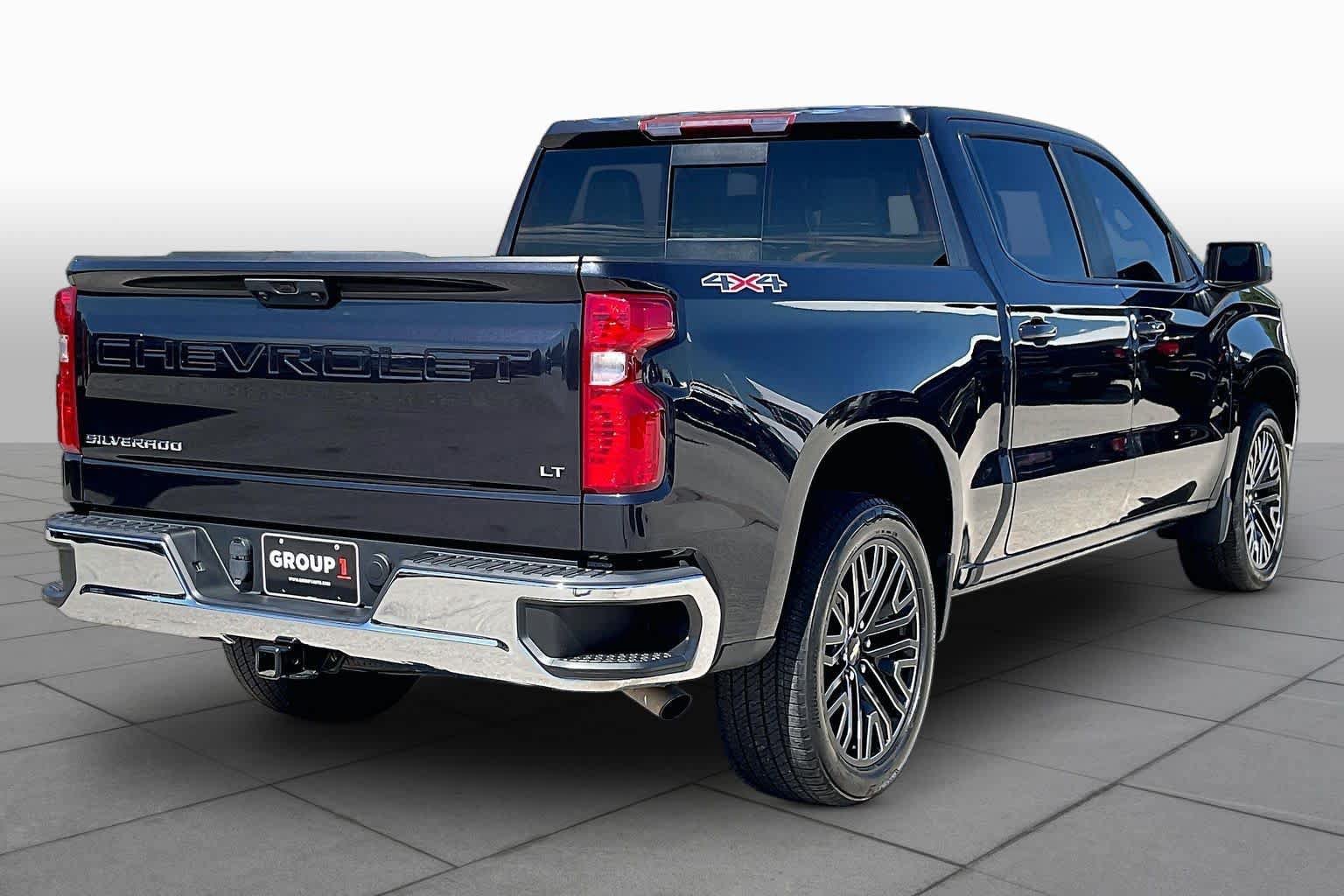 Used 2024 Chevrolet Silverado 1500 LT w/ Leather Package AWD/4WD image 13