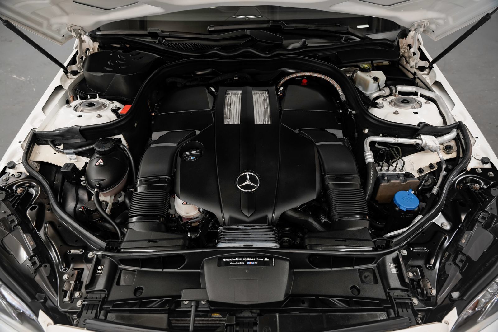 Used 2015 Mercedes-Benz E 400 Sedan image 46