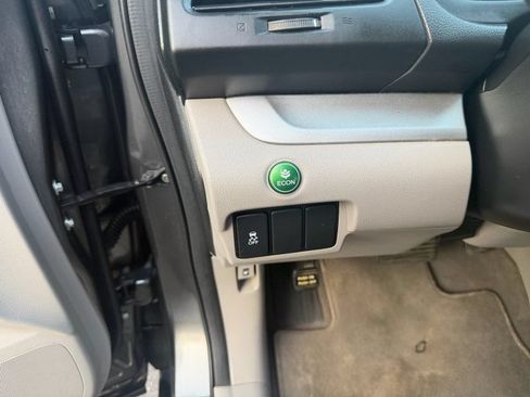 Used 2013 Honda CR-V LX image 12