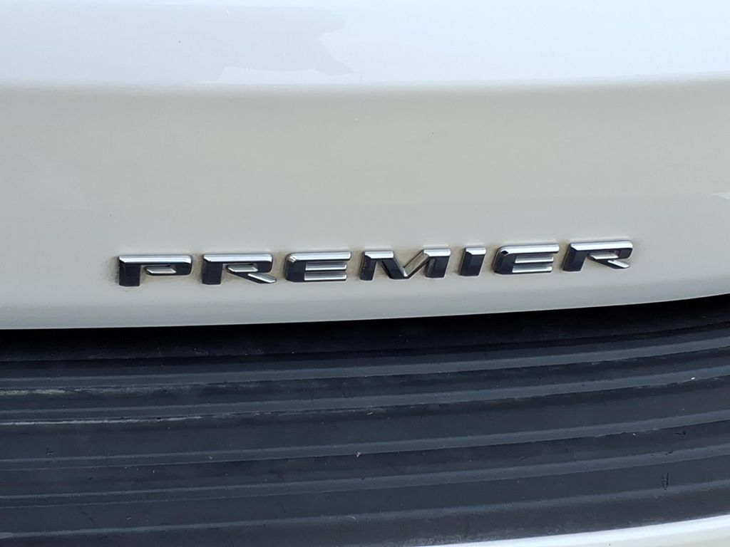 Used 2023 Chevrolet Tahoe Premier AWD/4WD image 11