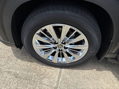 New 2026 Toyota Grand Highlander AWD image 34