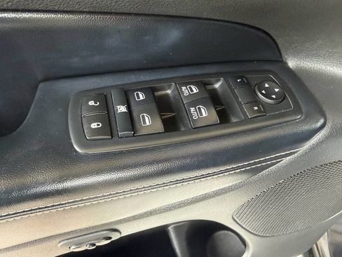 Used 2016 Jeep Grand Cherokee Limited RWD image 8