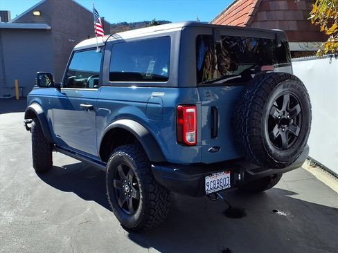 Used 2022 Ford Bronco Black Diamond image 5