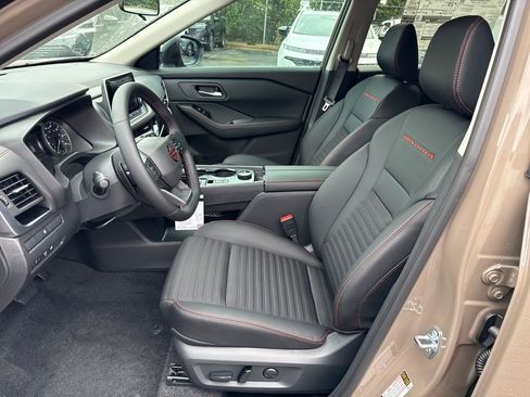 New 2026 Nissan Rogue Rock Creek image 9