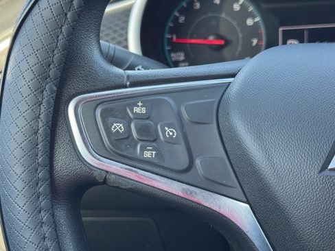 Used 2018 Chevrolet Malibu LS FWD image 2