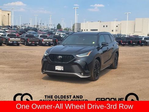 Used 2023 Toyota Highlander XSE AWD/4WD image 1