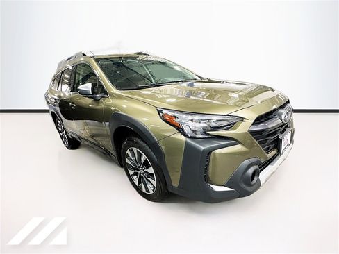 Used 2023 Subaru Outback Touring XT image 3