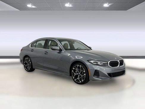 Used 2025 BMW 330i Sedan RWD image 7