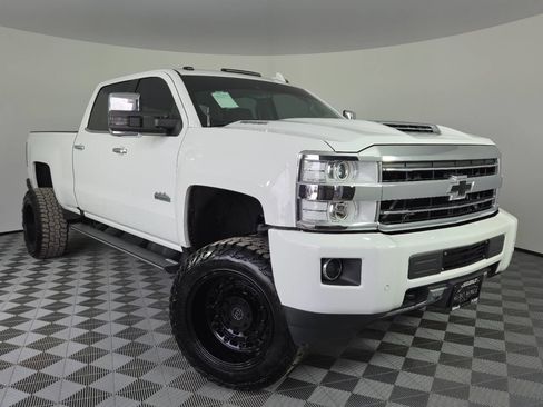 Used 2018 Chevrolet Silverado 2500 High Country AWD/4WD image 1