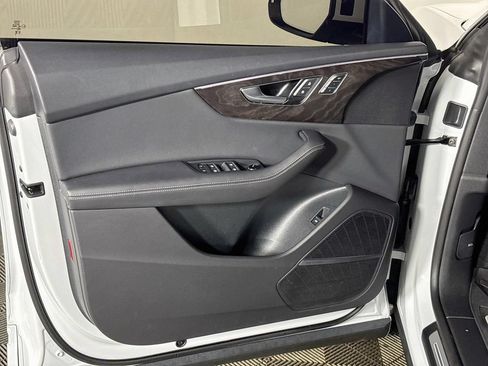 Used 2023 Audi Q8 Premium Plus w/ Premium Plus Package AWD/4WD image 10