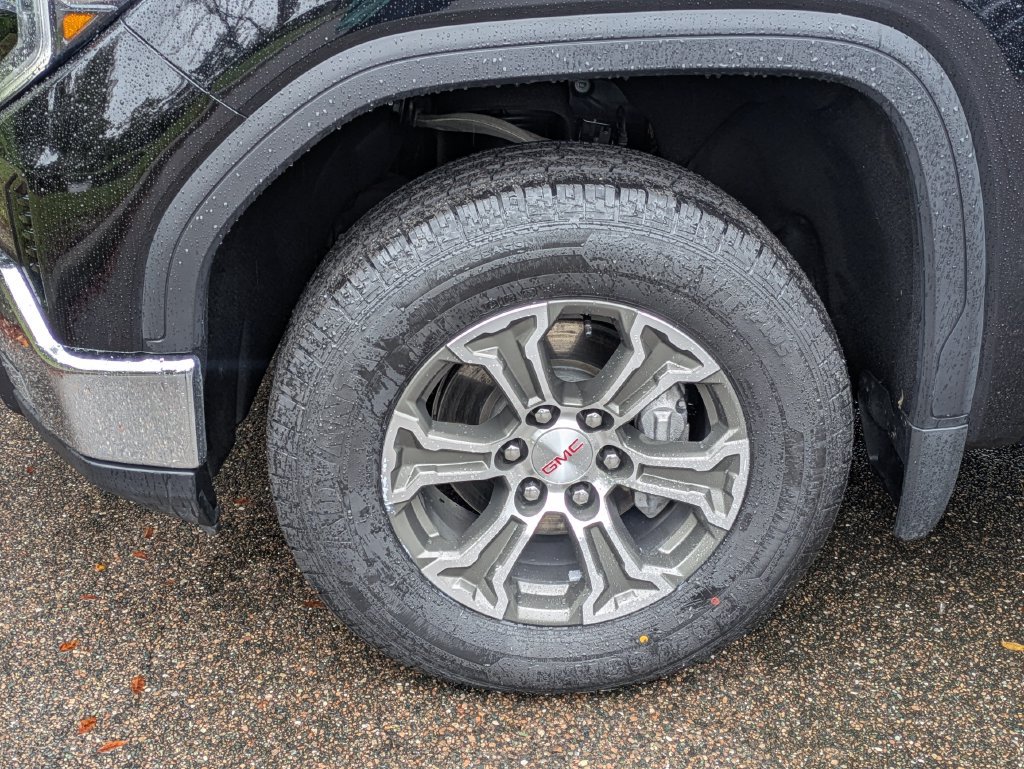 Used 2025 GMC Sierra 1500 SLT AWD/4WD image 10
