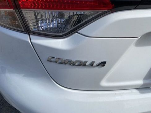 Used 2024 Toyota Corolla LE image 9