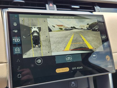 Certified 2025 Land Rover Discovery Sport S image 21