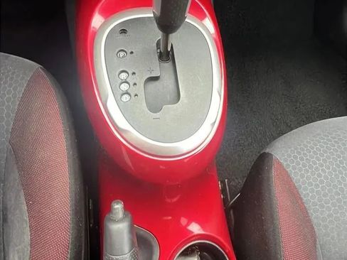 Used 2015 Nissan Juke SV w/ Technology Package image 17