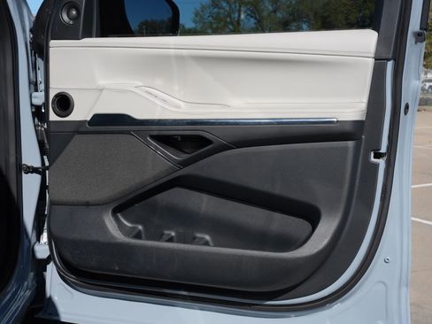 Used 2025 Lincoln Navigator L Reserve image 30