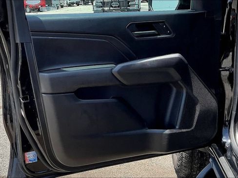 Used 2024 Chevrolet Colorado Trail Boss w/ Safety Package AWD/4WD image 18
