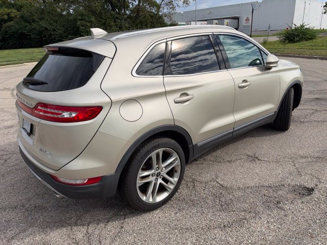 Used 2017 Lincoln MKC Reserve w/ Lincoln MKC Climate Package AWD/4WD image 2