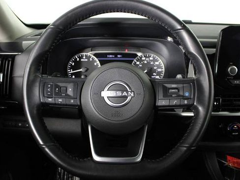 Certified 2025 Nissan Pathfinder SV FWD image 10