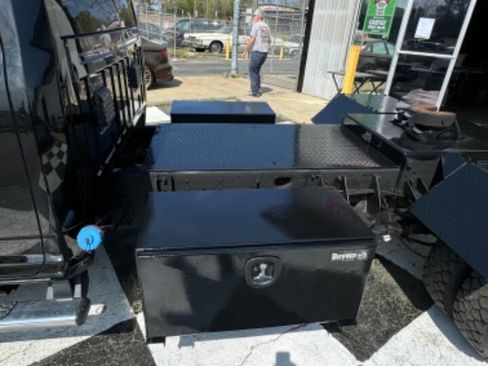 Used 2018 RAM 5500 SLT w/ Quick Order Package 29G SLT image 9