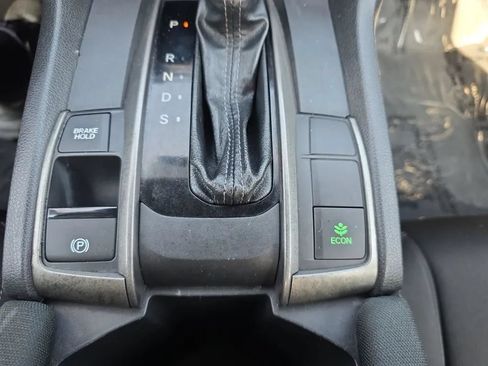 Used 2018 Honda Civic Sport image 29