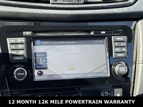 Used 2017 Nissan Rogue SV w/ SV Premium Package image 19