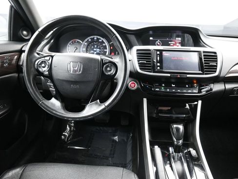 Used 2017 Honda Accord EX-L image 19