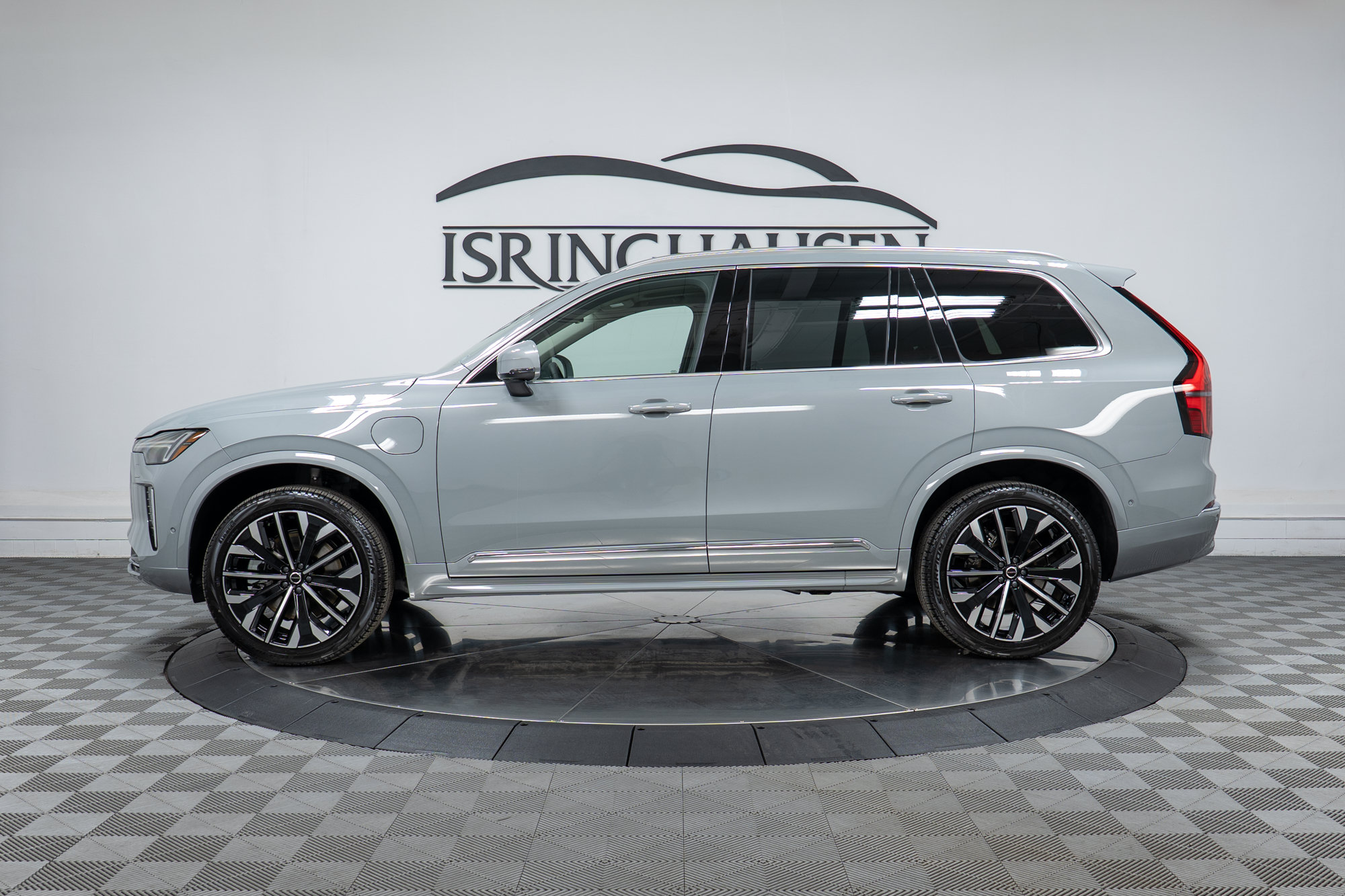 New 2026 Volvo XC90 T8 Plus w/ Protection Package Premier AWD/4WD image 8
