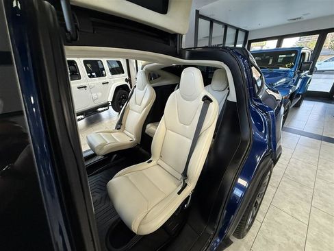 Used 2018 Tesla Model X 100D image 9