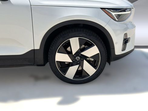 Certified 2023 Volvo C40 P8 Recharge Ultimate AWD/4WD image 12