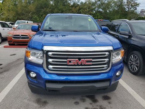 Used 2020 GMC Canyon SLE w/ Driver Alert Package image 2