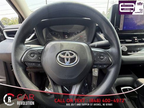 Used 2024 Toyota Corolla LE FWD image 11