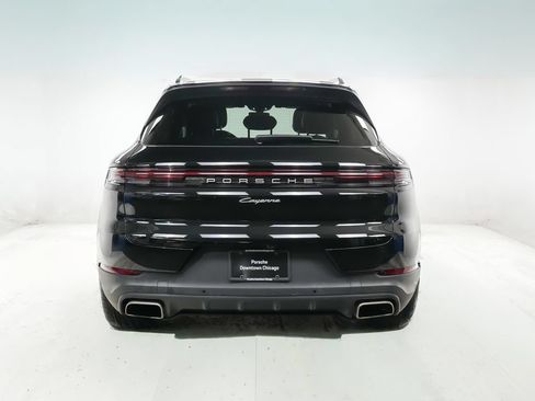 Certified 2024 Porsche Cayenne AWD/4WD image 11