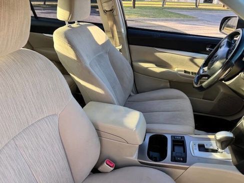 Used 2013 Subaru Legacy 2.5i Premium image 28