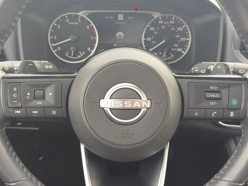 Used 2023 Nissan Rogue SL w/ SL Premium Package image 19