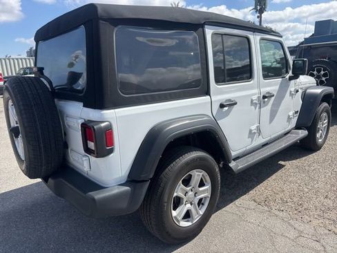 Used 2022 Jeep Wrangler Unlimited Sport AWD/4WD image 5