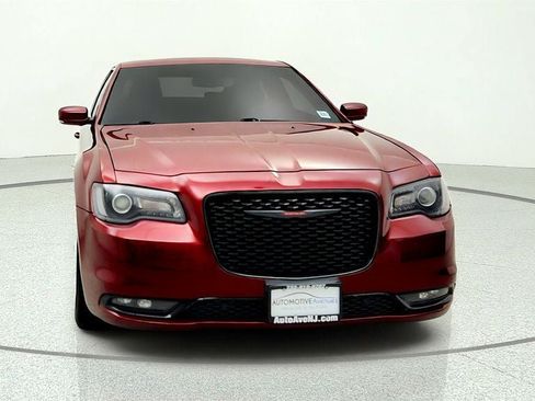 Used 2022 Chrysler 300 S RWD image 2