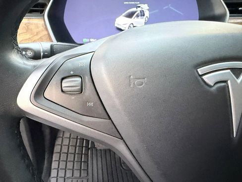 Used 2020 Tesla Model X image 13