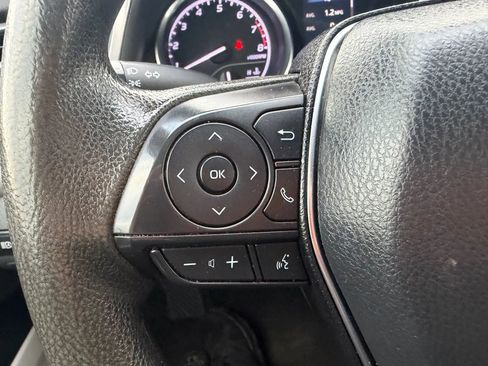 Used 2020 Toyota Camry LE image 13