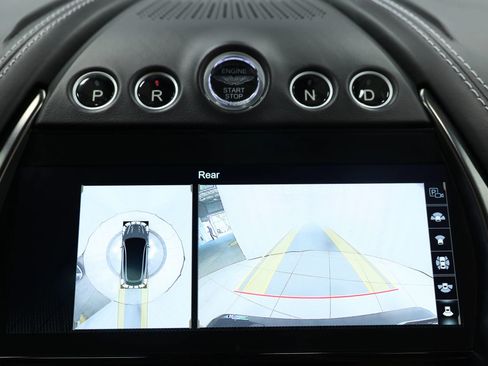 Used 2021 Aston Martin DBX image 33