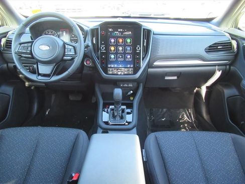 Used 2025 Subaru Forester Premium image 12